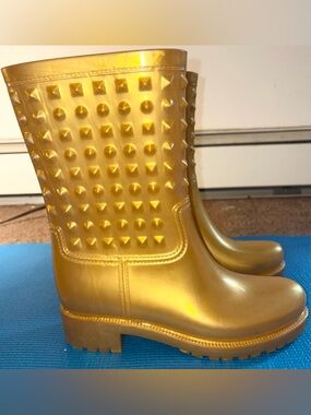 ASOS Gold Studded Rain Boots Size 8 Metallic Chunky Festival Boots